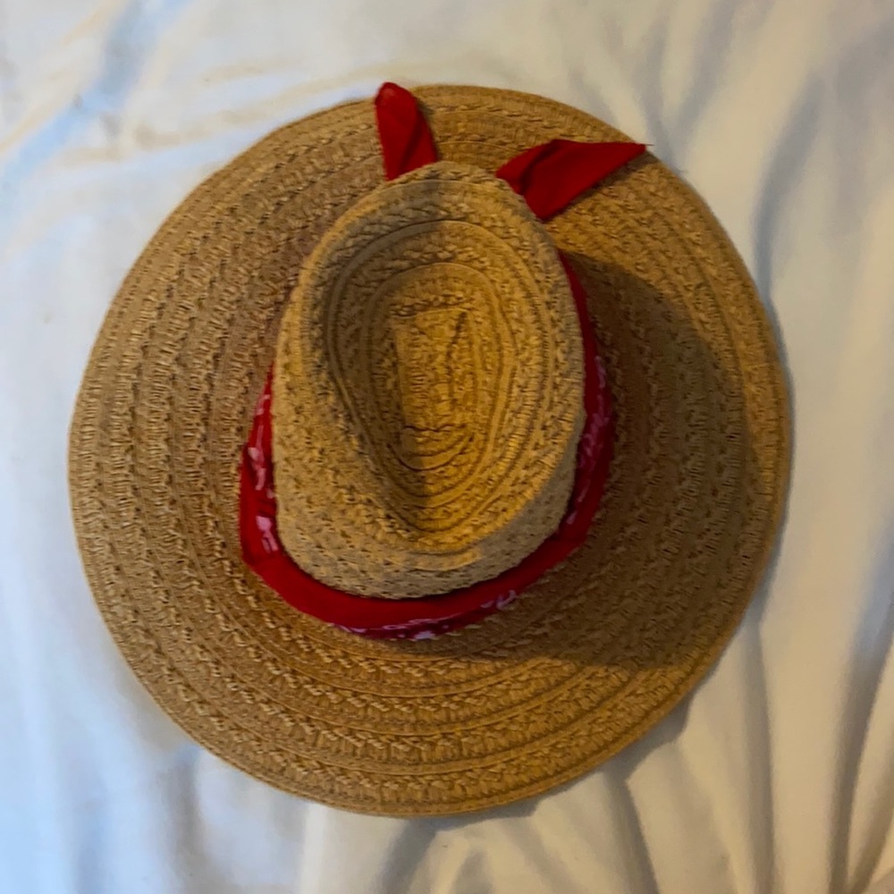 Straw hat with red bandana